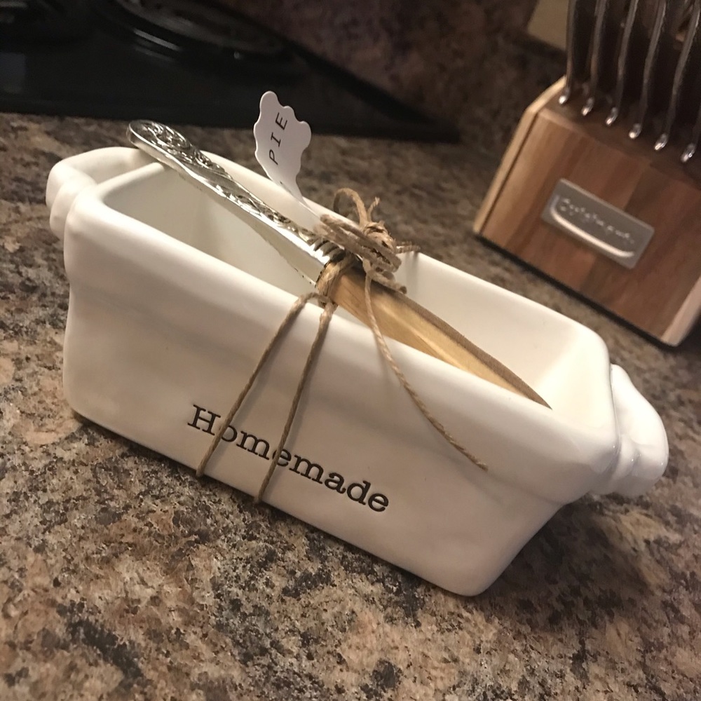 Mud Pie 2 pc set mini loaf set